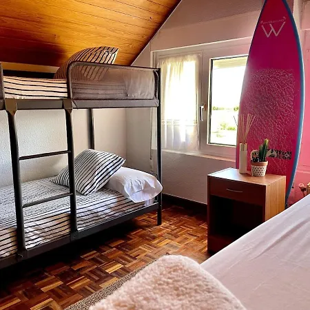 Waves Sound Surf House Completo Hébergement de vacances Santoña