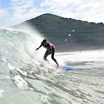 בית נופש Waves Sound Surf House Completo Santoña