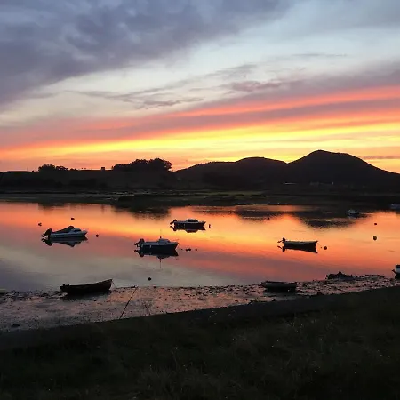 Waves Sound Surf House Completo Сантонья